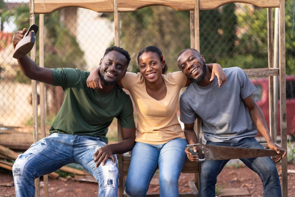 groupe de jeunes africains dynamiques